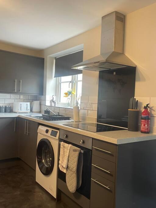 Fern House - By Shortstays4U 2 Bed House With Free Parking In The Town Centre King's Lynn Exterior photo