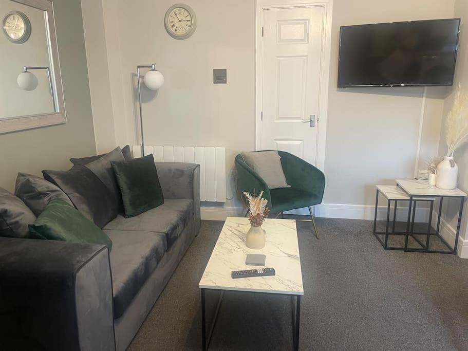 Fern House - By Shortstays4U 2 Bed House With Free Parking In The Town Centre King's Lynn Exterior photo